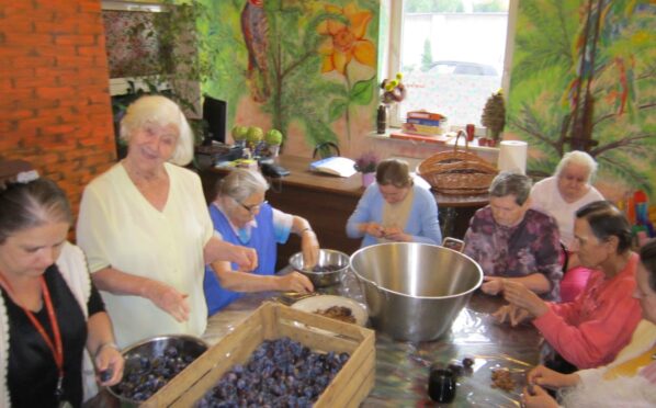 07.09.2013 Zajęcia kulinarne – drylowanie śliwek