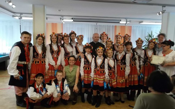 Występ Zespołu Pieśni i Tańca „Kwiaty Podola”