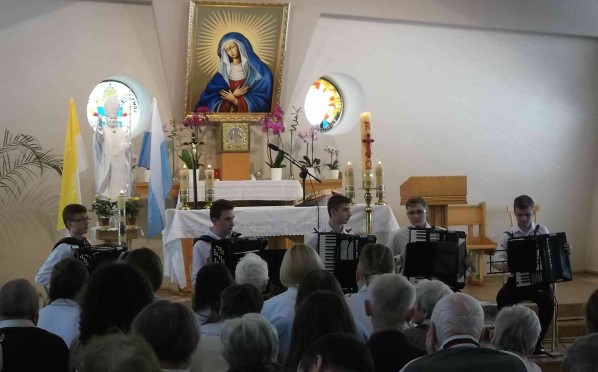 Rozstrzygnięcie konkursu plastycznego „Jan Paweł II Patron Rodziny” w DPS im. Jana Pawła II