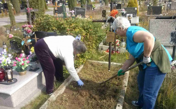 Wizyta na grobach
