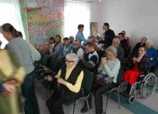 19.11.2015 – „Zemsta” – na widowni goście z DPS im. Florentyny Malskiej i uczestnicy Środowiskowego Domu Samopomocy przy ul. Okrzei