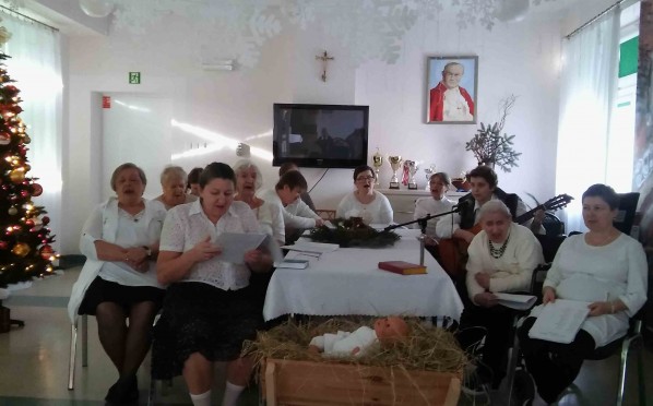 23.12.2015 – Kolędnica w wykonaniu Grupy Teatralnej „Albercik”