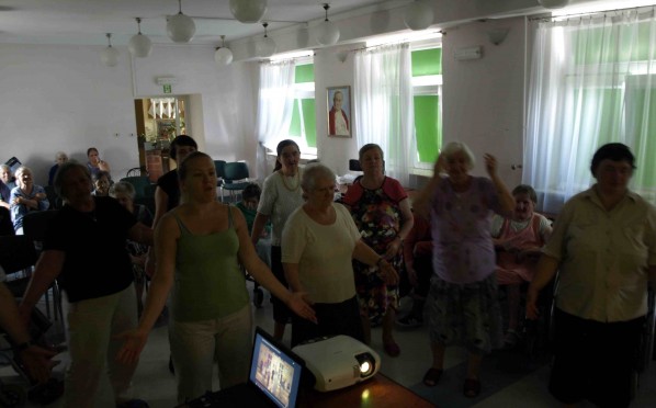 Nauka tańca i hymnu Światowych Dni Młodzieży