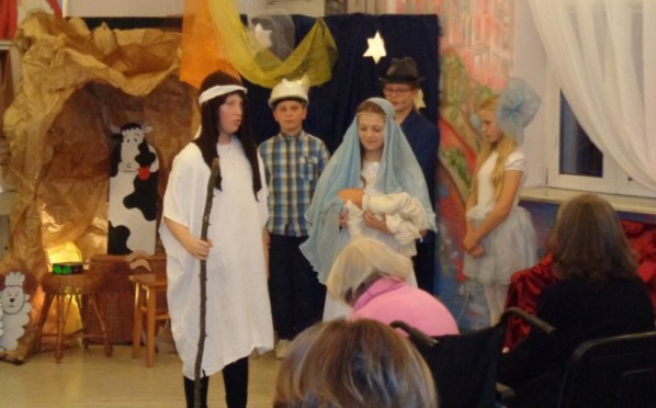 Jasełka w DPS – goście ze Świetlicy Środowiskowej 4 KĄTY – 04.01.2017