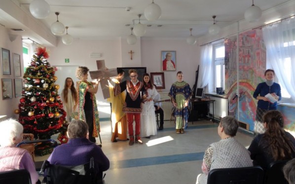 Jasełka w DPS w wykonaniu Młodych Ewangelizatorów z Koinonii Św. Pawła
