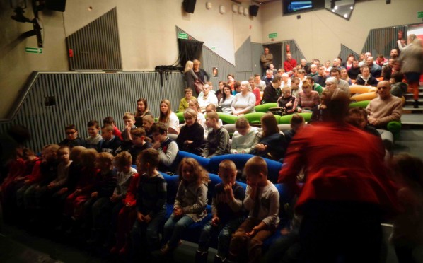 „Albercik” wystawia w teatrze „Anię z Zielonego Wzgórza”!