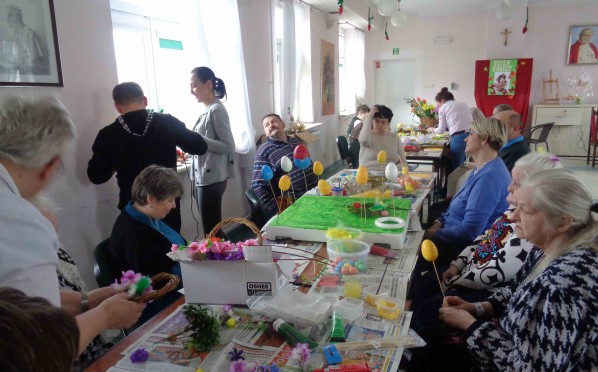 Świąteczne zajęcia z uczestnikami ŚDS z ul. Orzeszkowej