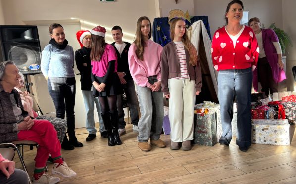 2025-12-16 Upominki od uczniów ze SP nr 19